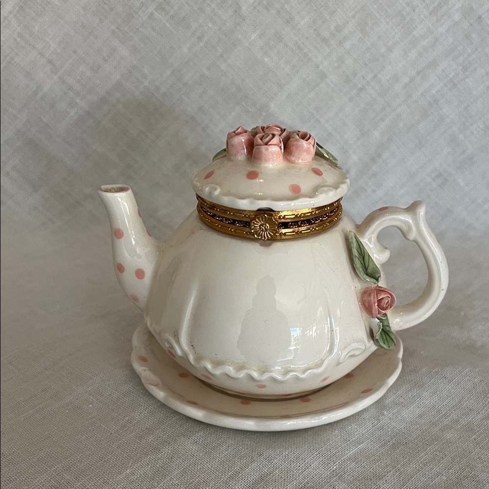 Hinged Box Floral Teapot with Saucer by Mudpie